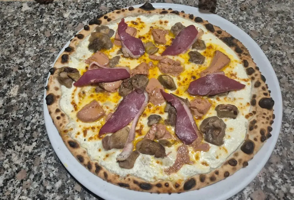 Pizza au feu de bois